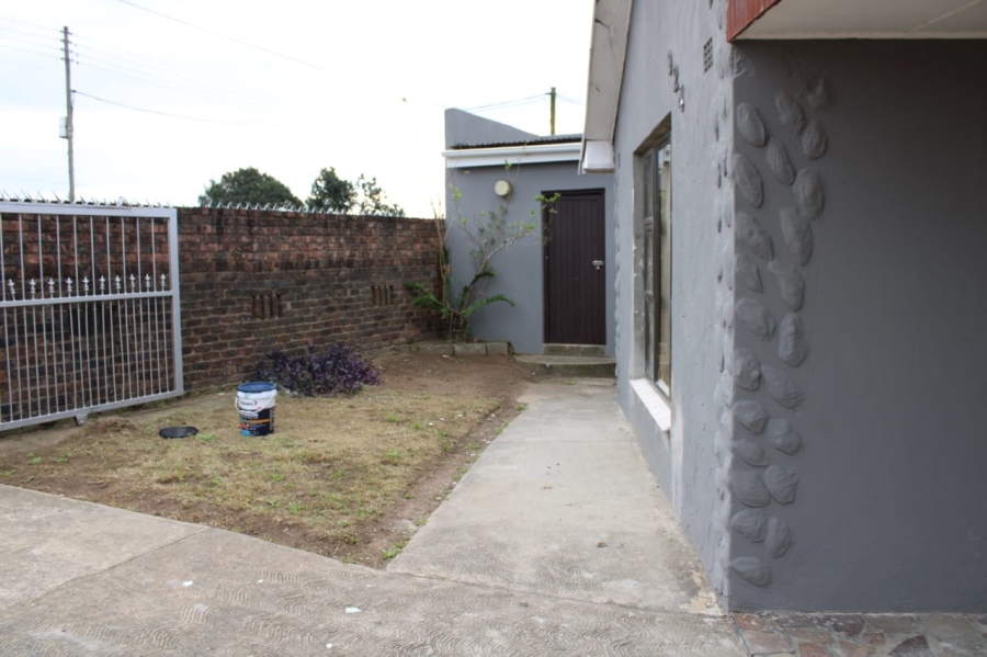 4 Bedroom Property for Sale in Mdantsane Nu 9 Eastern Cape